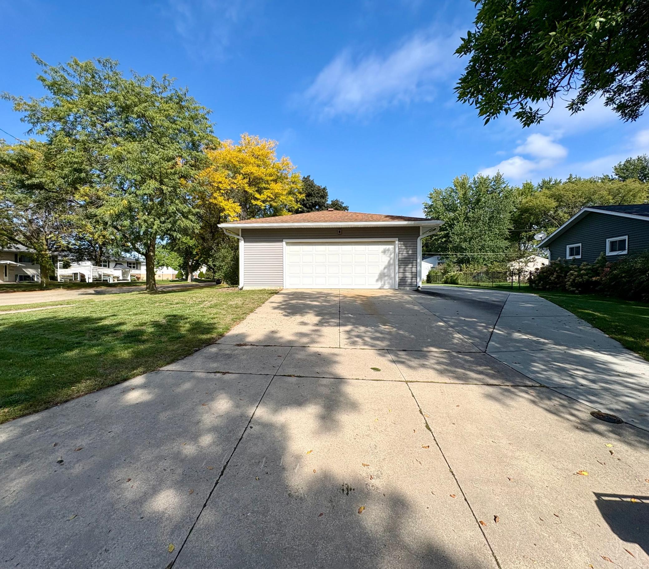 1464 6th Avenue Southeast Rochester, MN 55904 - Photo 33 of 42 Gallery Image 33