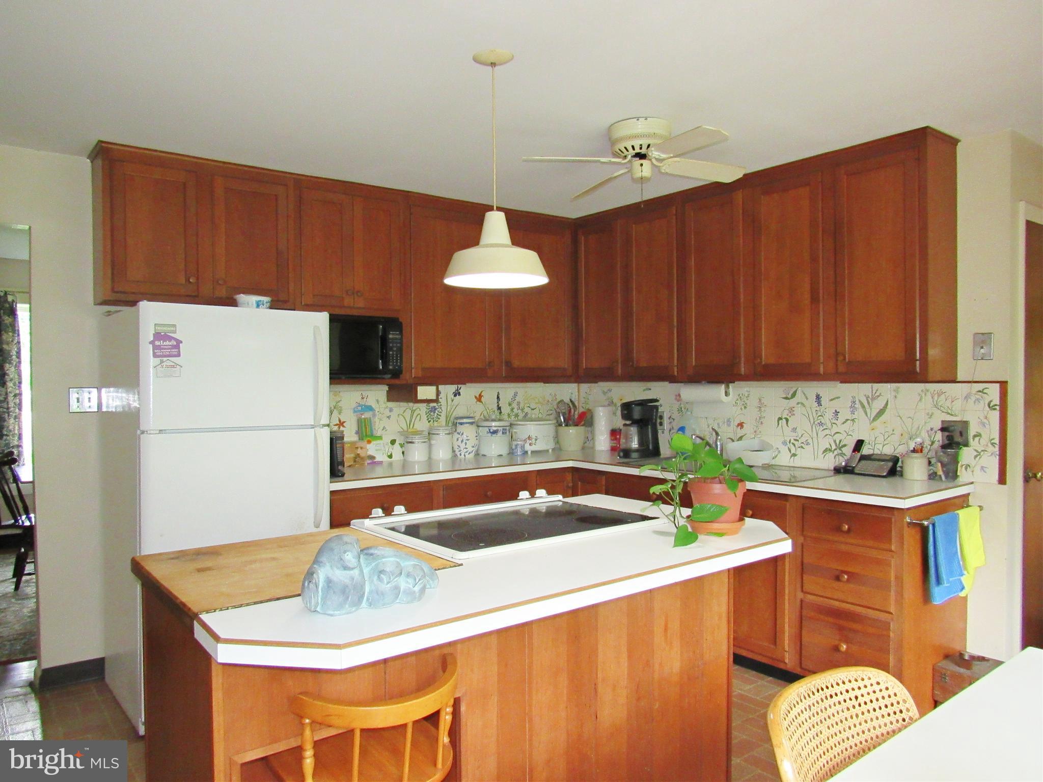 4086 Upper Ridge Road Pennsburg, PA 18073 - Photo 11 of 20