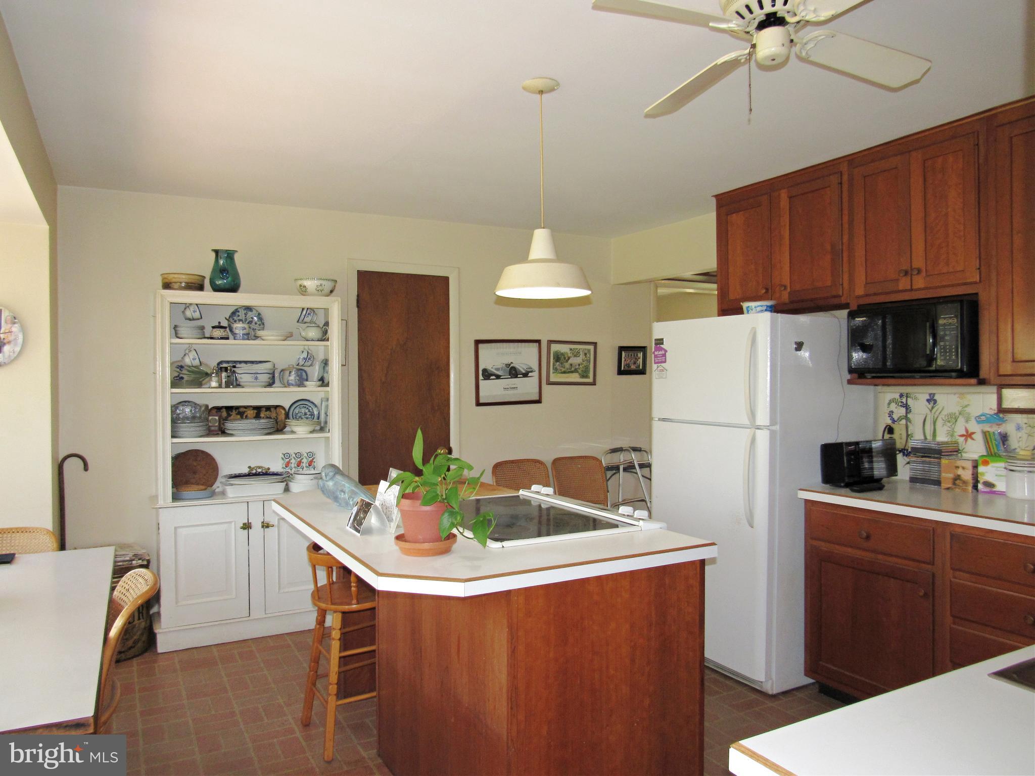 4086 Upper Ridge Road Pennsburg, PA 18073 - Photo 12 of 20