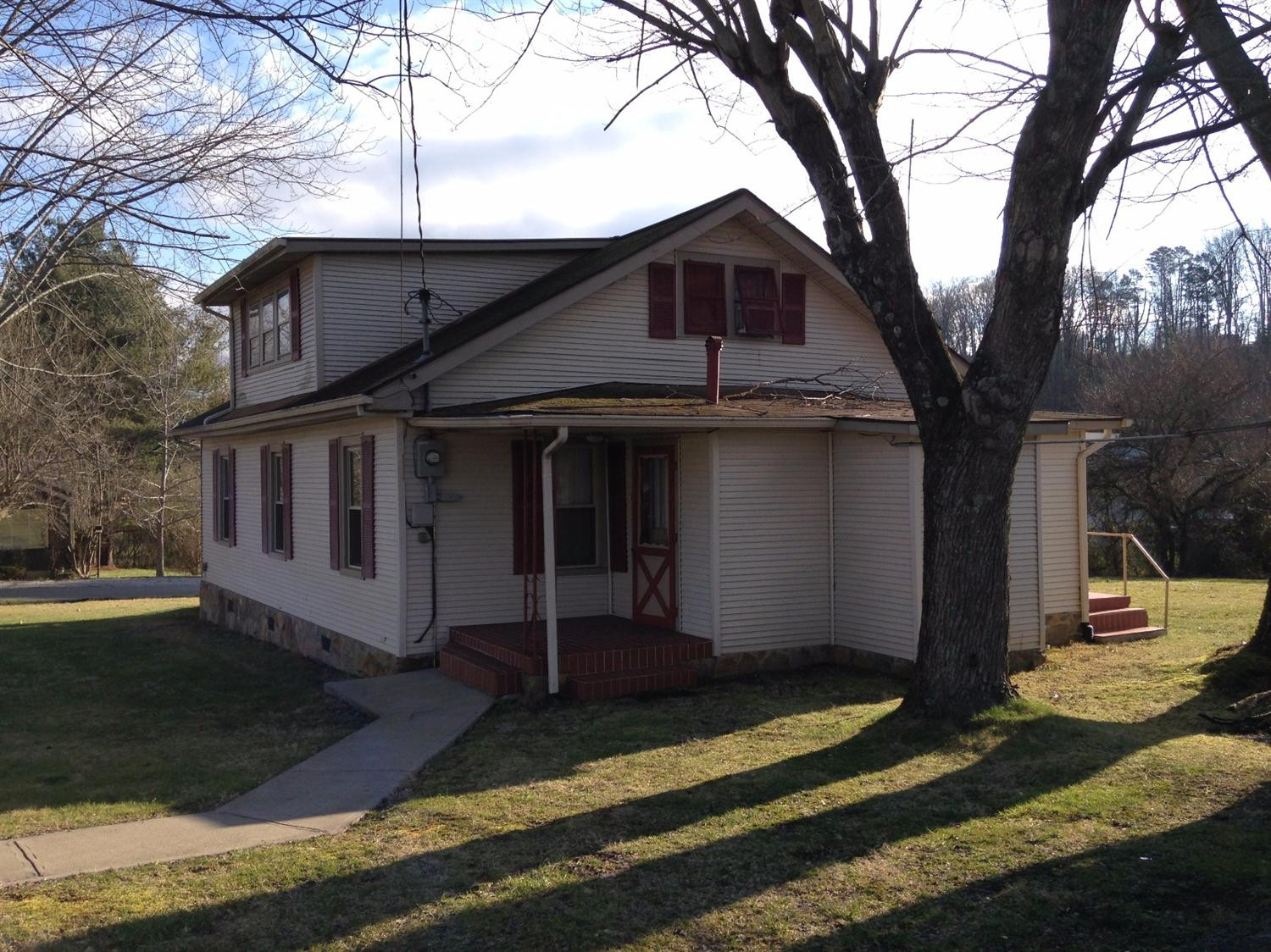 57 Magnolia Street Corbin, KY 40701 - Photo 3 of 12 Photo 3