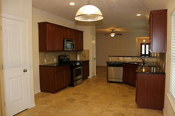 $2,500 | 3043 Heather Grove Lane, League City, TX 77539