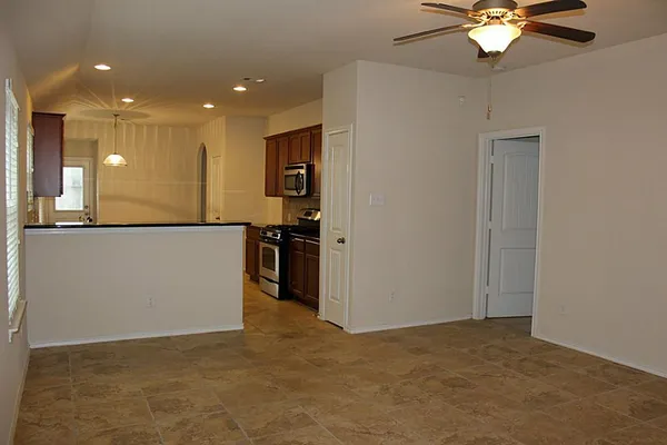 $2,500 | 3043 Heather Grove Lane, League City, TX 77539