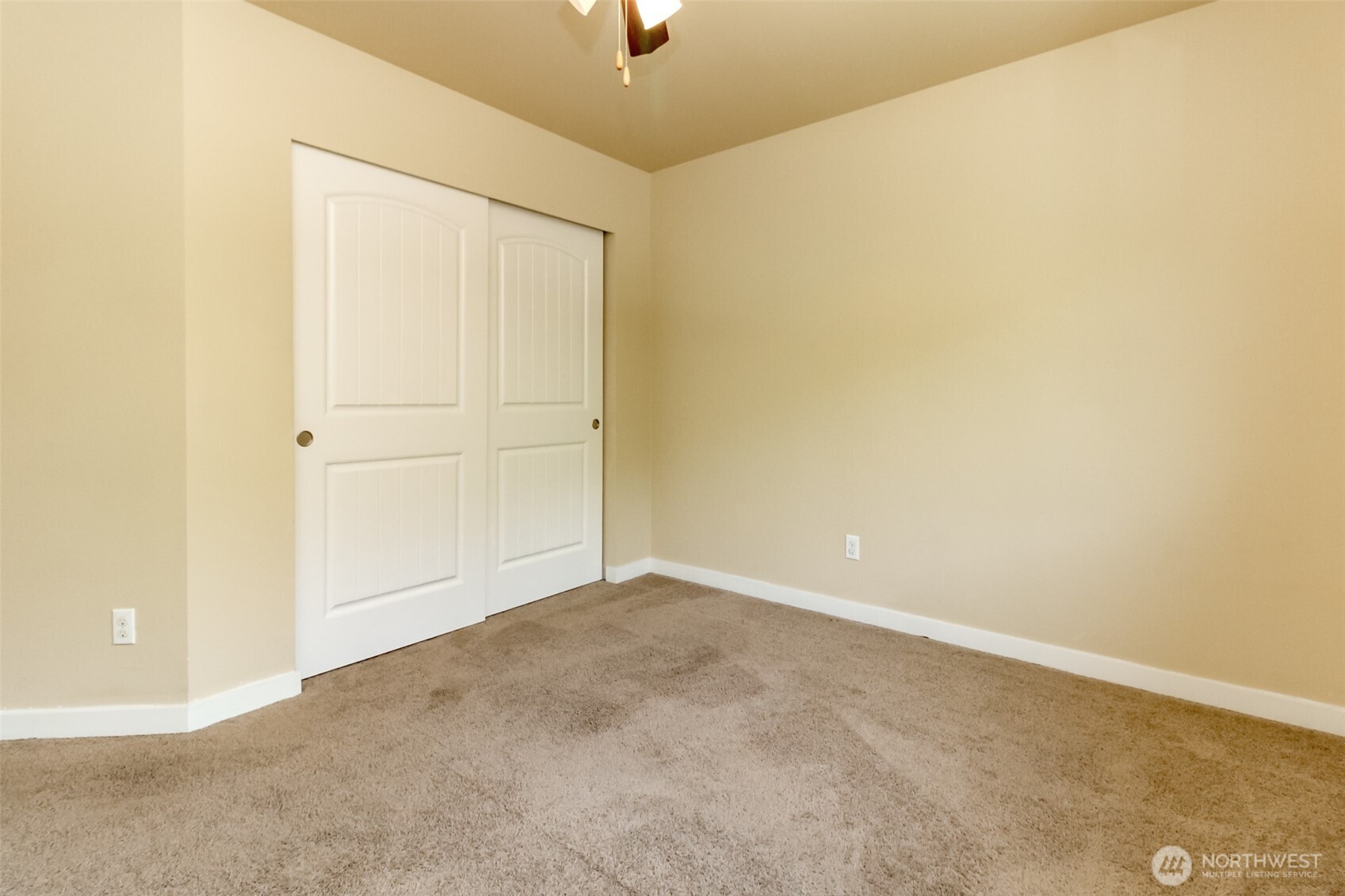 1605 Riddell Avenue Northeast Orting, WA 98360 - Photo 26 of 35 an empty room with a empty space