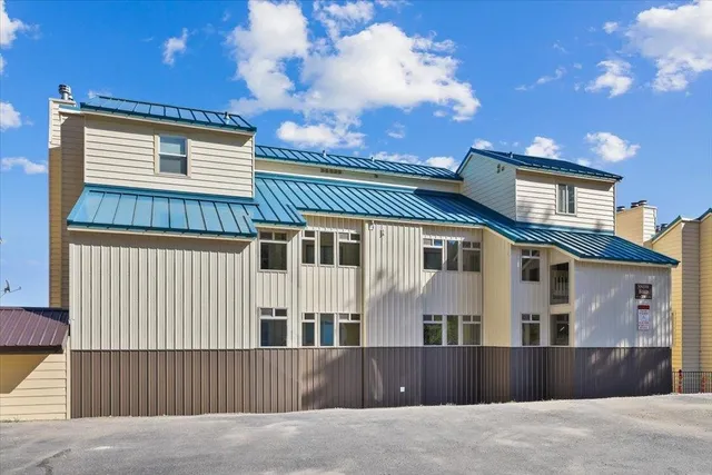 $175,000 | 28600 North Mt Spokane Park Drive, Unit 209, Mead, WA 99021