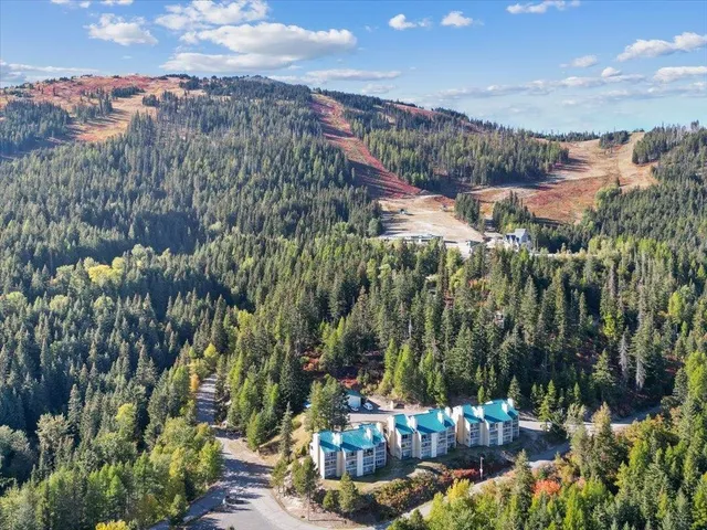 $175,000 | 28600 North Mt Spokane Park Drive, Unit 209, Mead, WA 99021