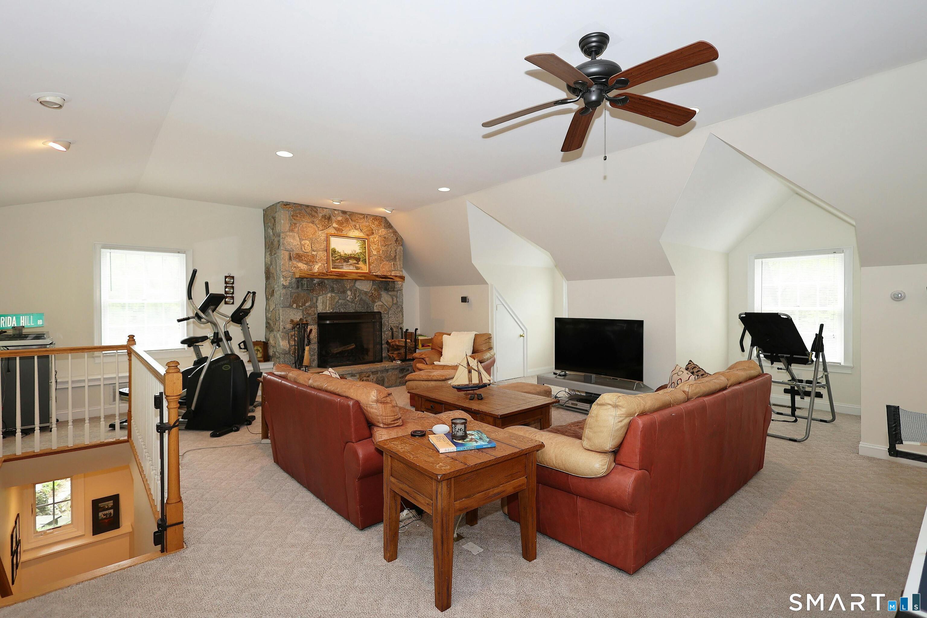 252 Florida Hill Road Ridgefield, CT 06877 - Photo 16 of 40 Gallery Image 16