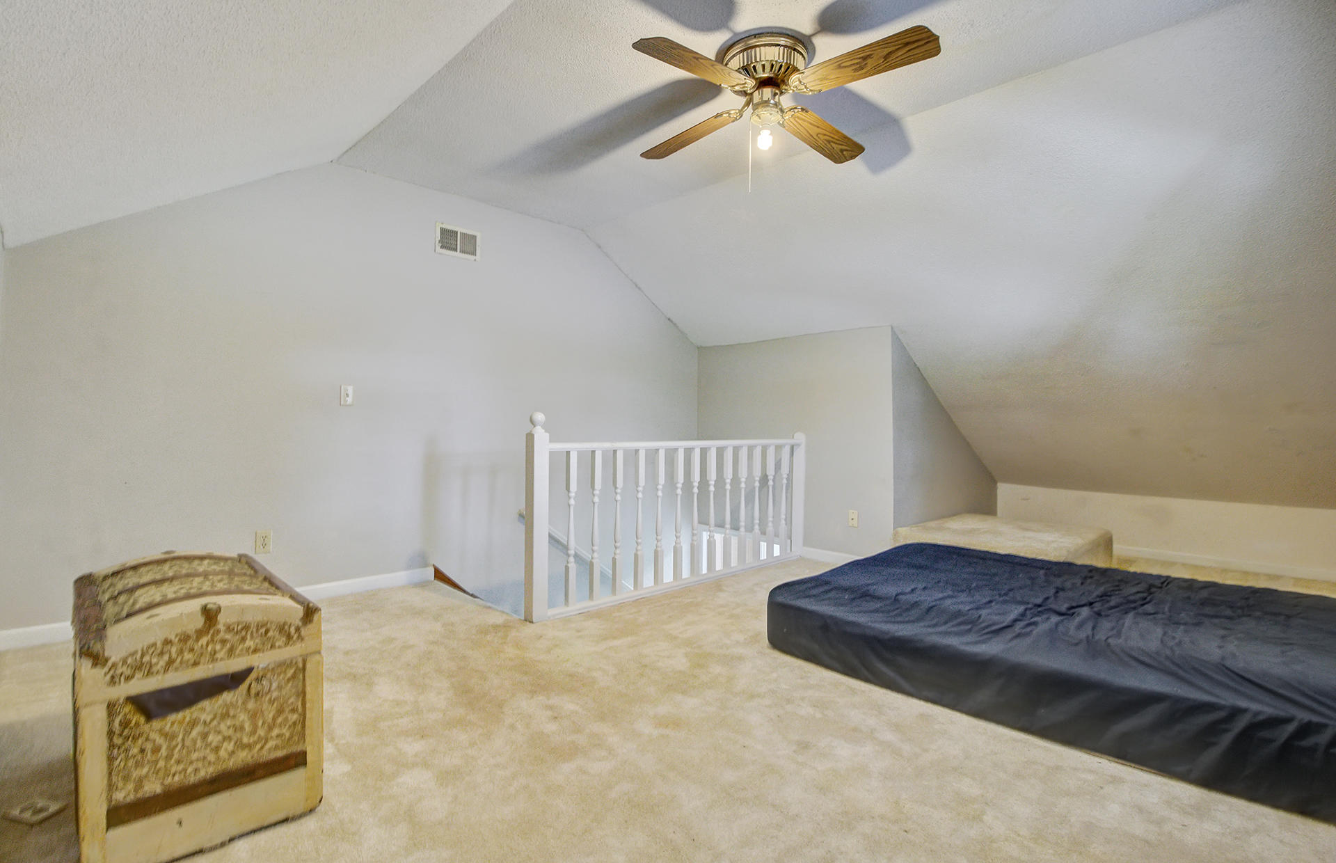 513 Longleaf Road Summerville, SC 29486 - Photo 16 of 34 17