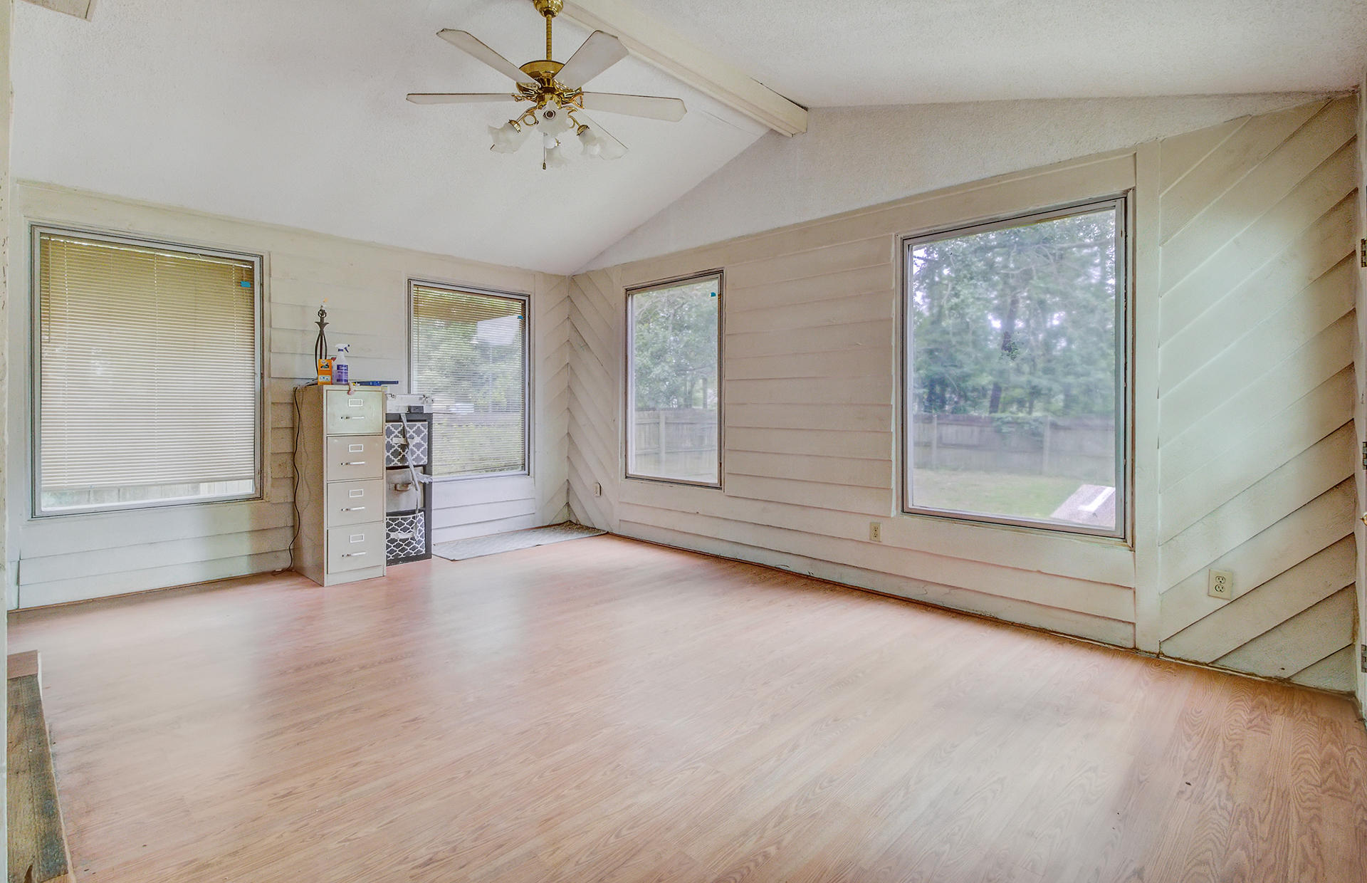 513 Longleaf Road Summerville, SC 29486 - Photo 17 of 34 18
