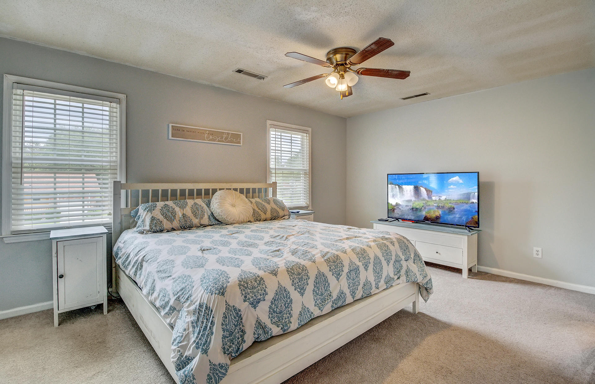 513 Longleaf Road Summerville, SC 29486 - Photo 26 of 34 27