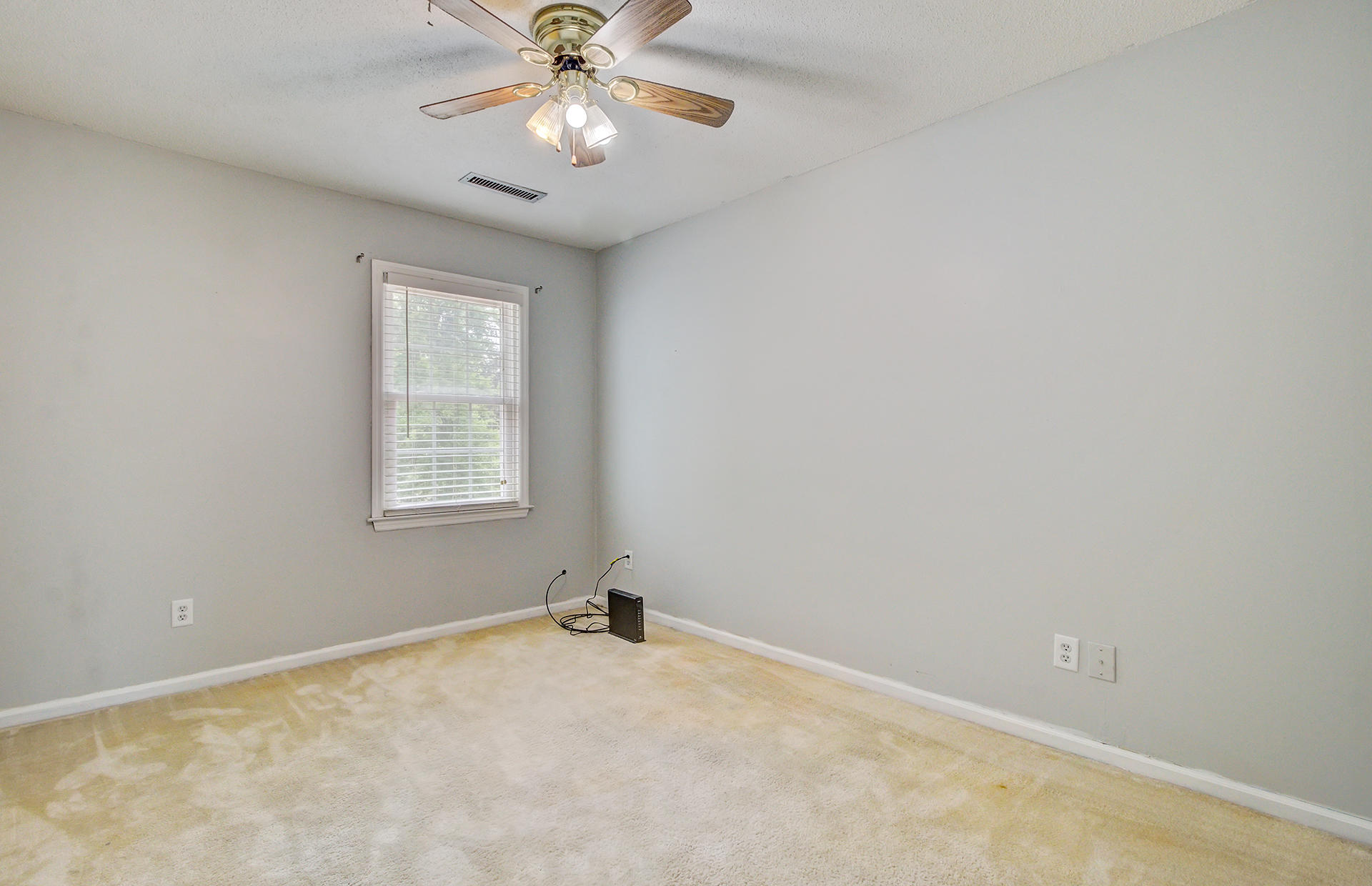 513 Longleaf Road Summerville, SC 29486 - Photo 33 of 34 34
