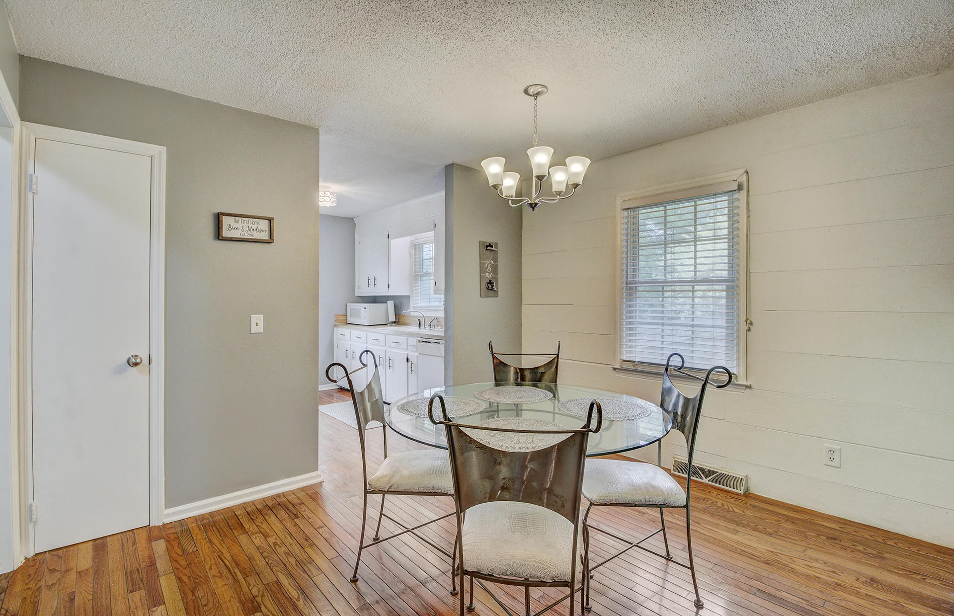 513 Longleaf Road Summerville, SC 29486 - Photo 6 of 34 7