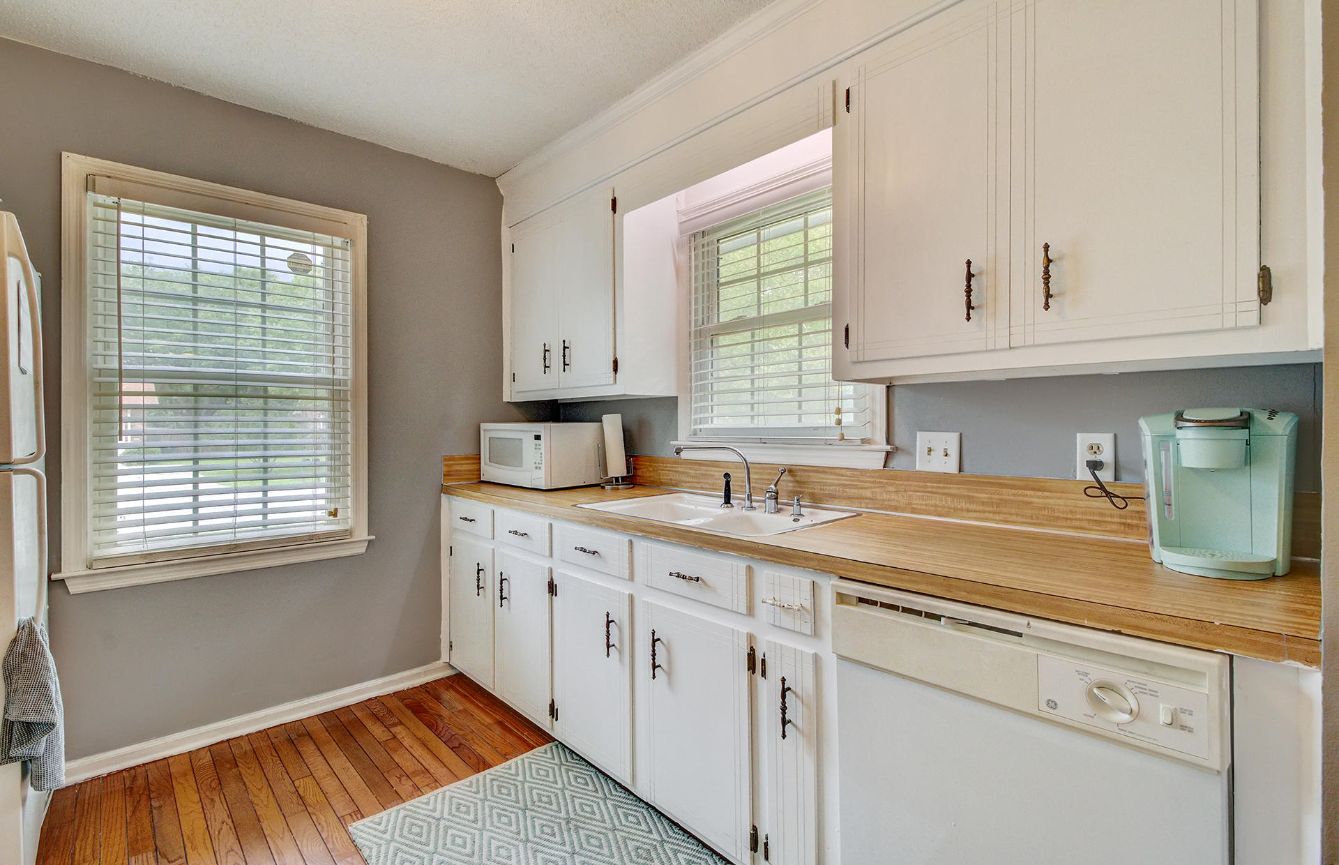 513 Longleaf Road Summerville, SC 29486 - Photo 9 of 34 10