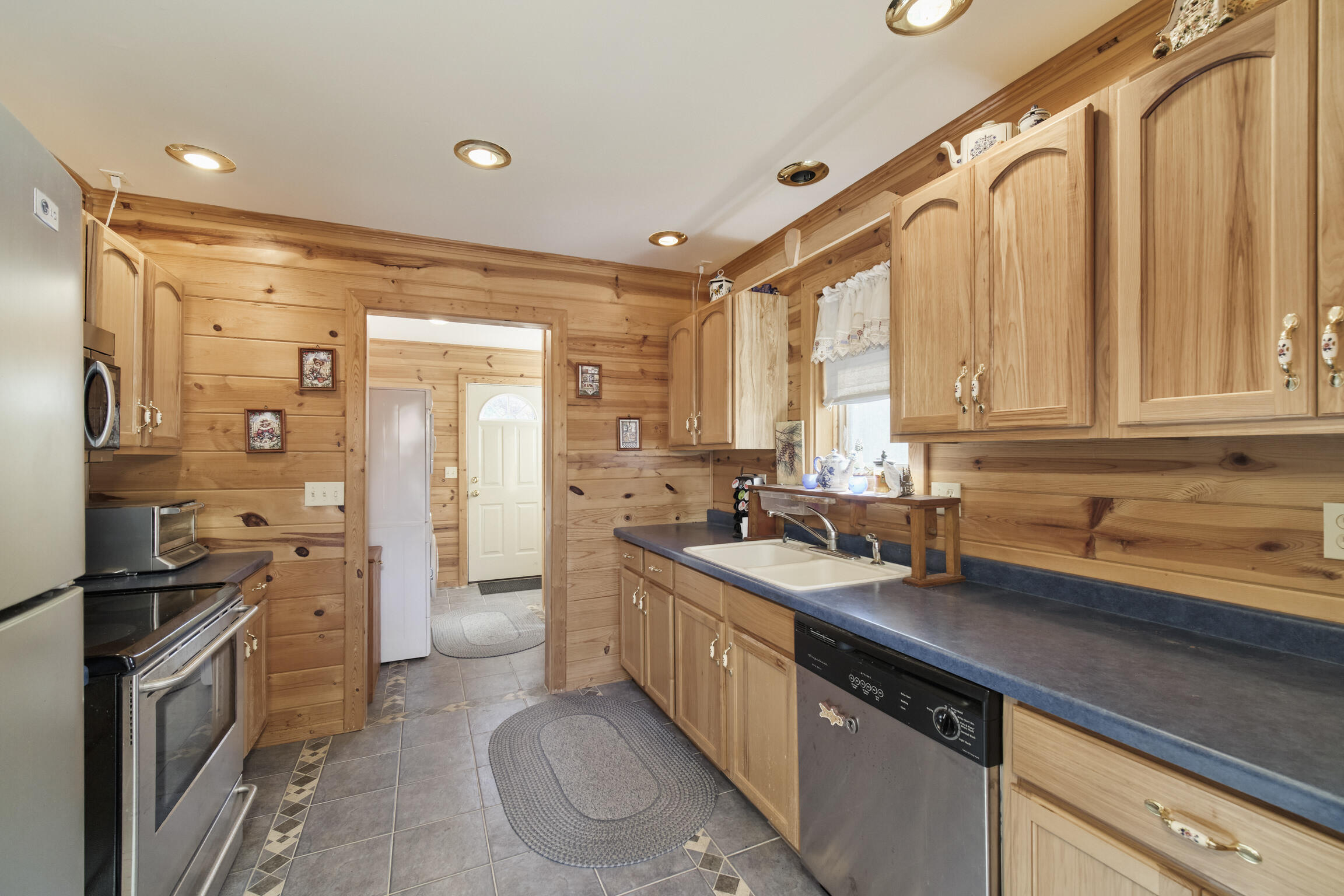 12207 9 Mile Road Kaleva, MI 49645 - Photo 8 of 28 12207_9_Mile_Rd-19