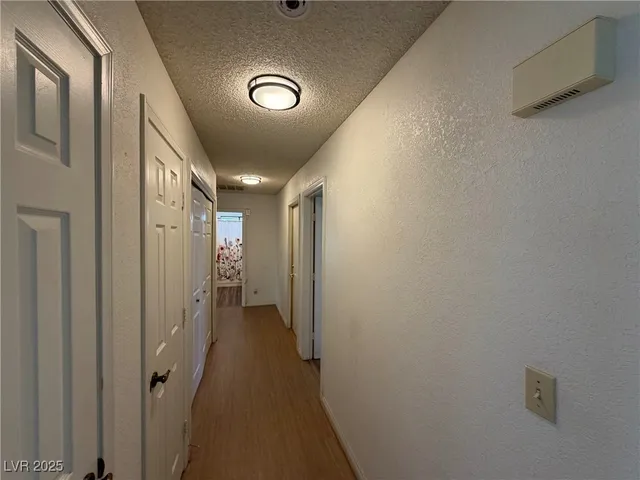 $1,900 | 6305 Crosswood Avenue, Las Vegas, NV 89108