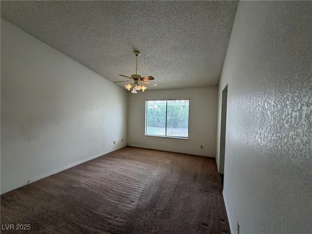 $1,900 | 6305 Crosswood Avenue, Las Vegas, NV 89108