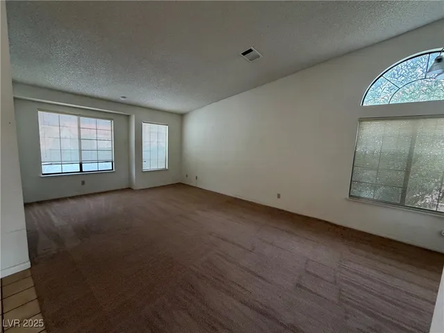 $1,900 | 6305 Crosswood Avenue, Las Vegas, NV 89108