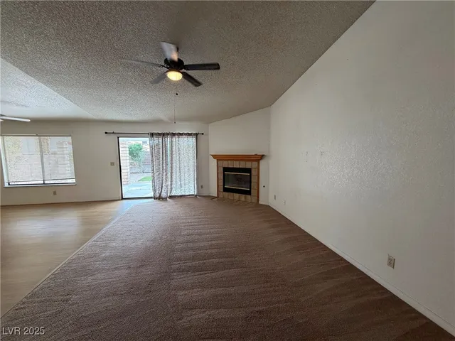 $1,900 | 6305 Crosswood Avenue, Las Vegas, NV 89108