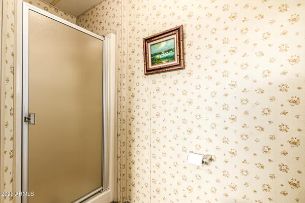 a picture of a bathroom