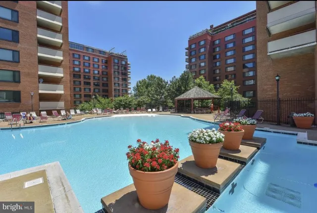 $1,500 | 1121 Arlington Boulevard, Unit 327, Arlington, VA 22209