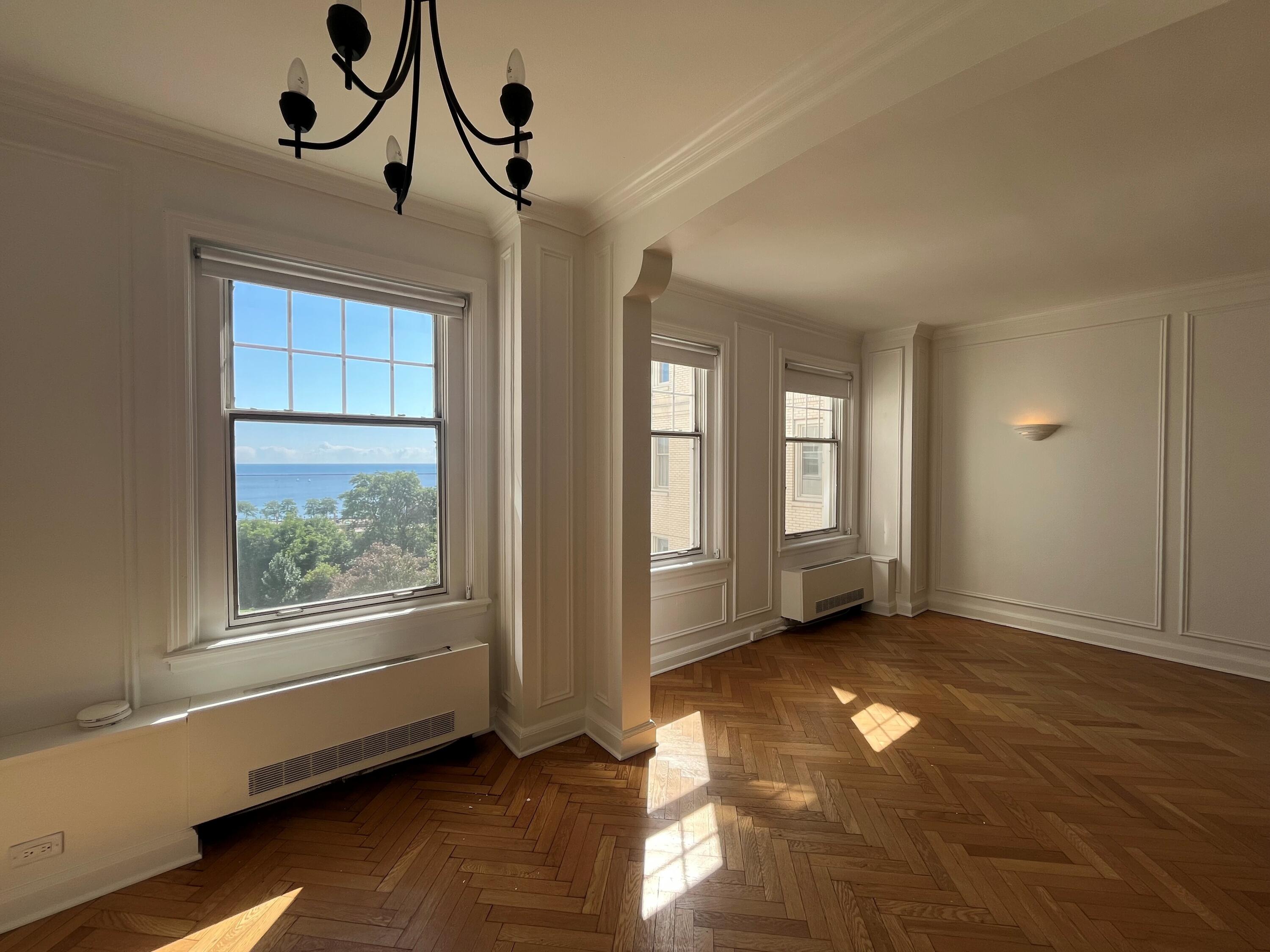 925 East Wells Street, Unit 325 Milwaukee, WI 53202 - Photo 12 of 23 425_12