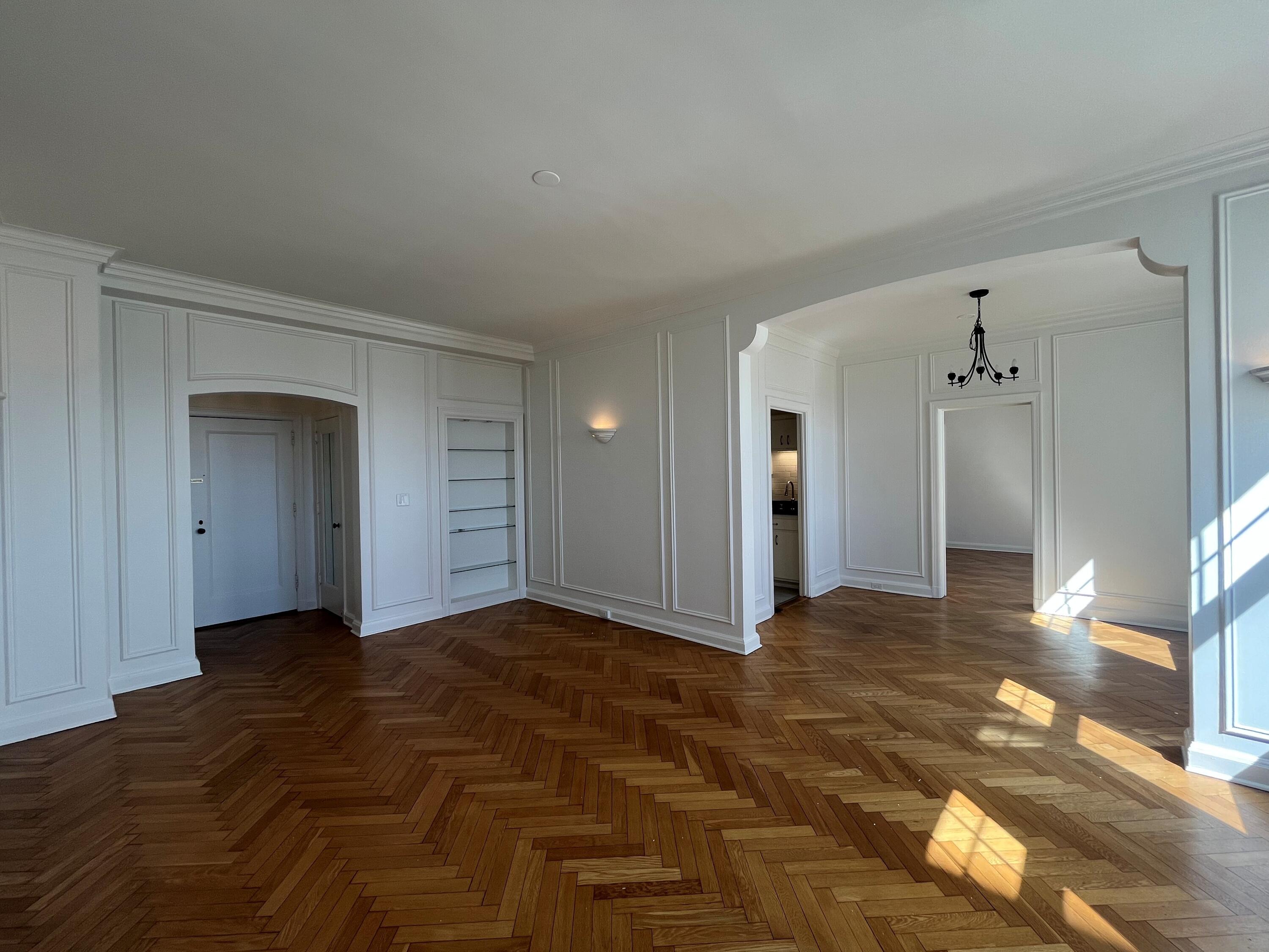 925 East Wells Street, Unit 325 Milwaukee, WI 53202 - Photo 8 of 23 425_7