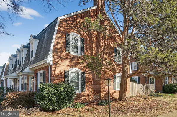 $590,000 | 3455 South Stafford Street, Unit 535, Arlington, VA 22206