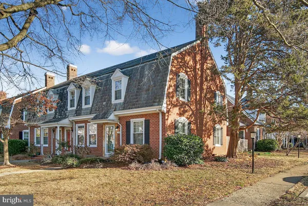 $590,000 | 3455 South Stafford Street, Unit 535, Arlington, VA 22206