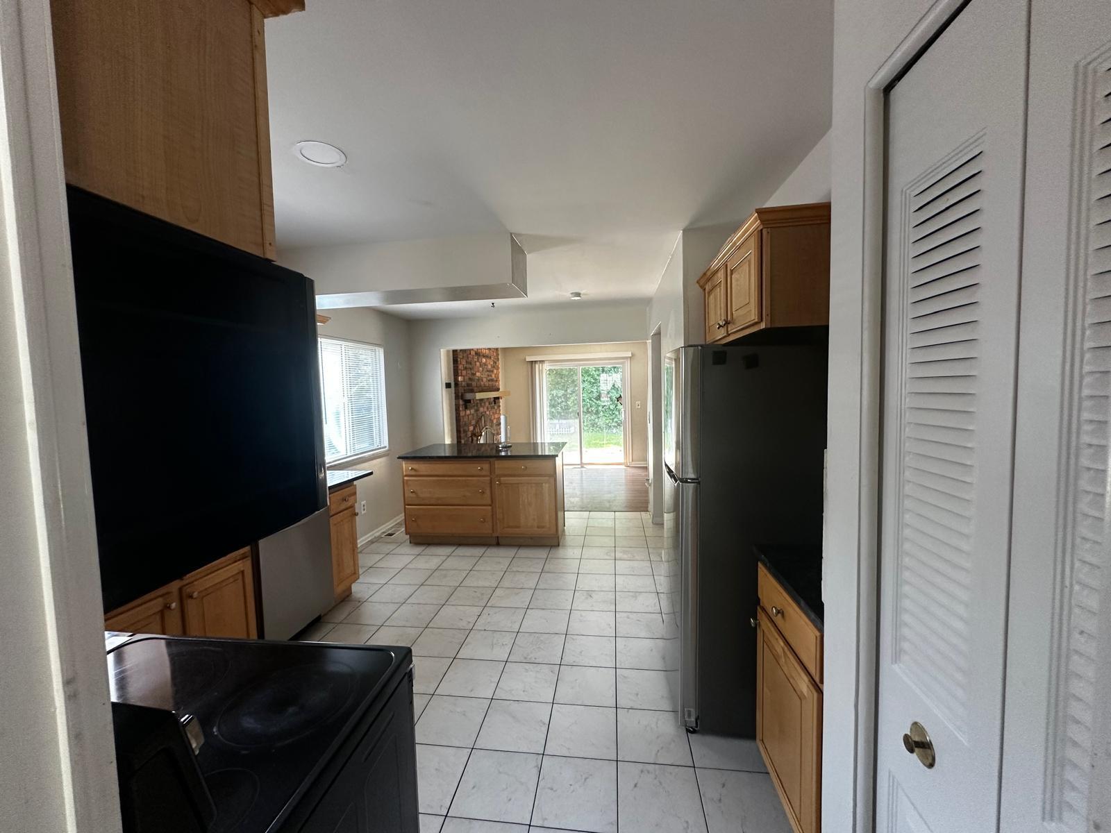 44665 Hanford Road Canton, MI 48187 - Photo 12 of 28 44665 (12)