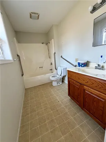 $61,420 | 3227 Hughes Avenue, Parsons, KS 67357