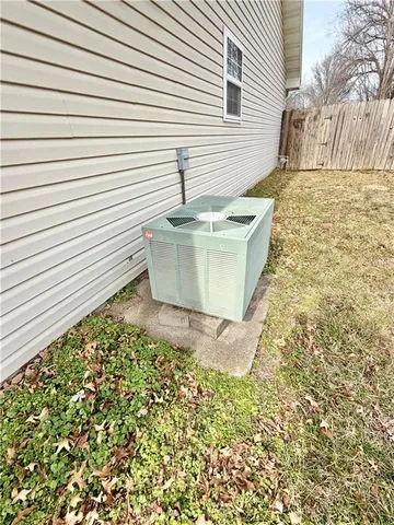 $61,420 | 3227 Hughes Avenue, Parsons, KS 67357