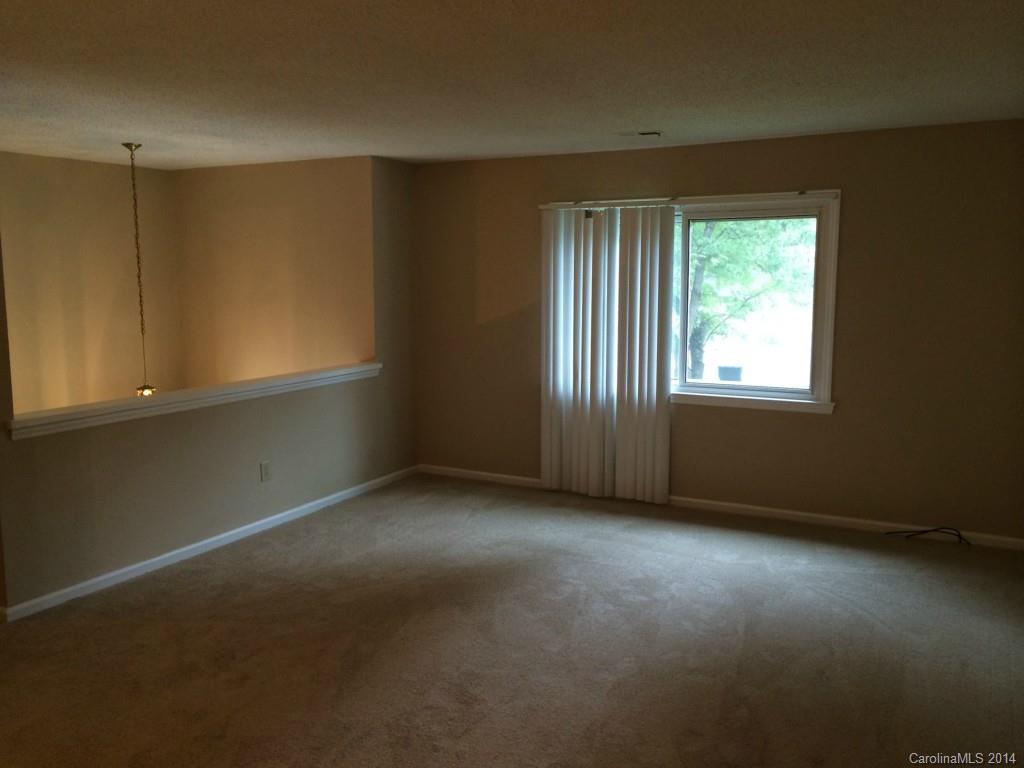 6202 Round Hill Road Charlotte, NC 28211 - Photo 2 of 13 Gallery Image 2