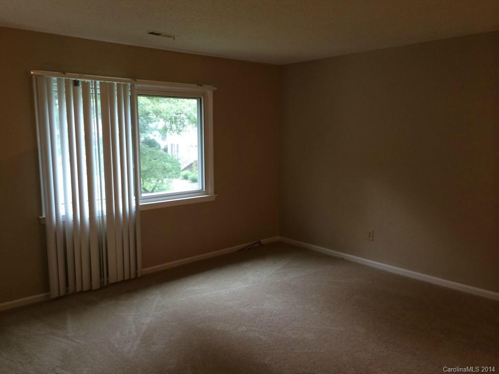 6202 Round Hill Road Charlotte, NC 28211 - Photo 3 of 13 Gallery Image 3
