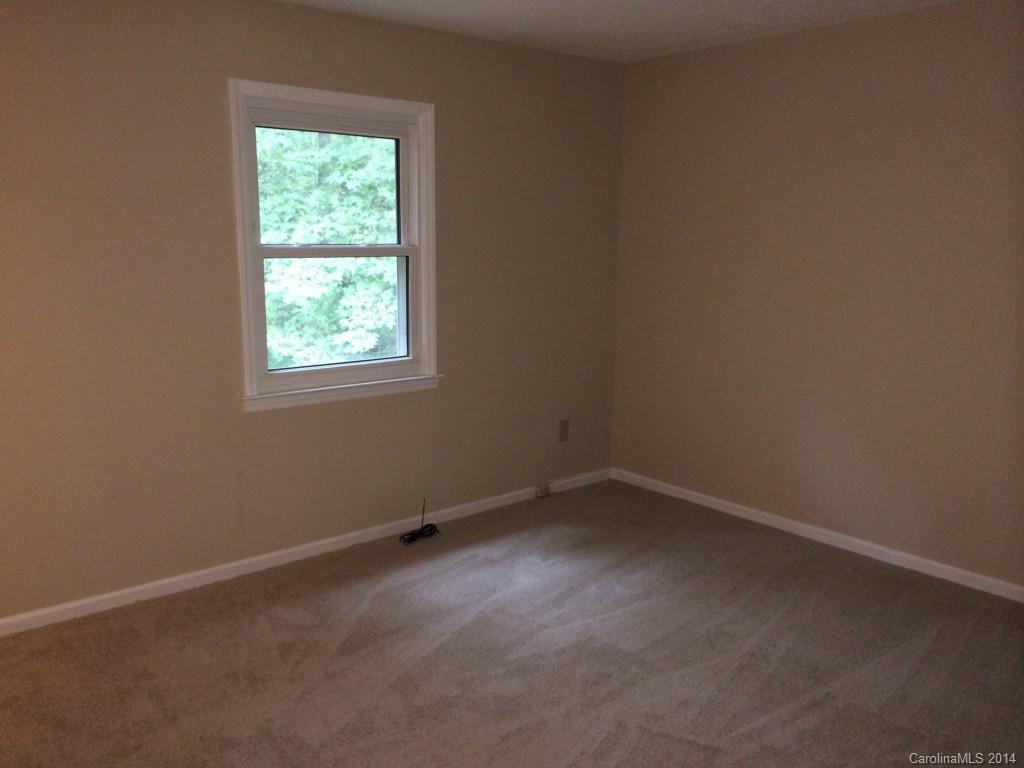 6202 Round Hill Road Charlotte, NC 28211 - Photo 6 of 13 Gallery Image 6