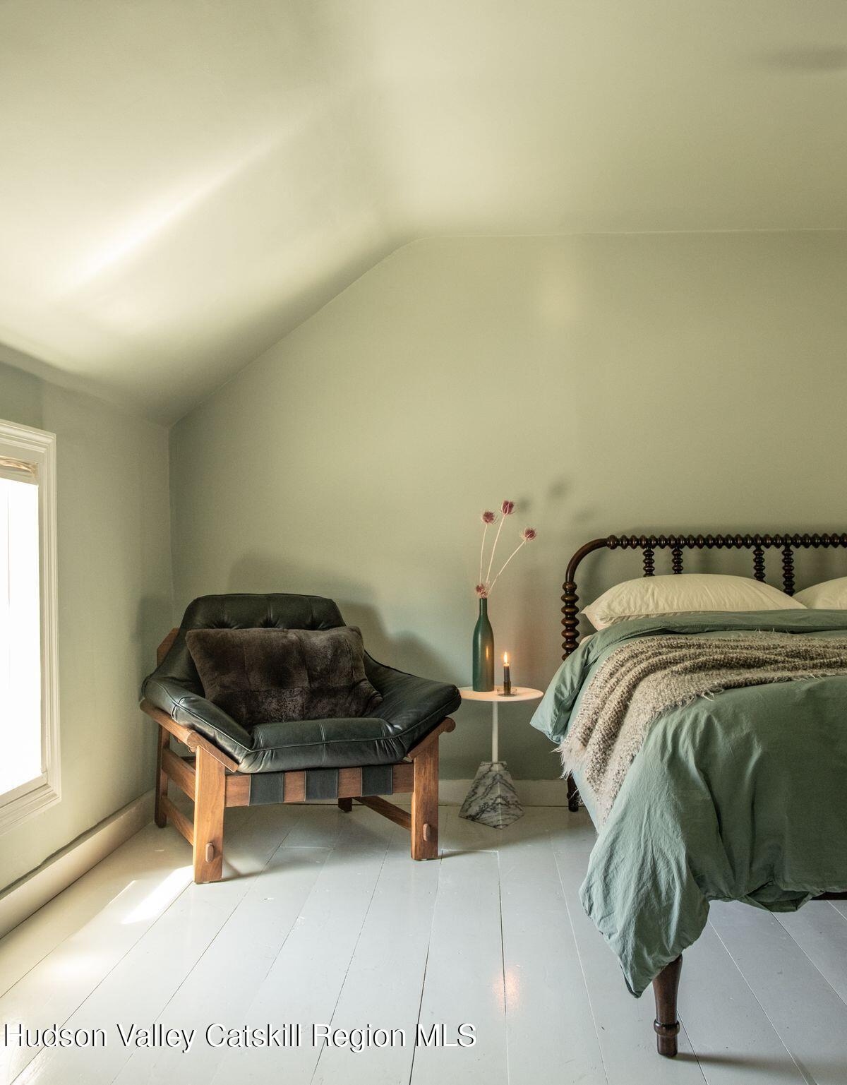 342 State Street Hudson, NY 12534 - Photo 12 of 21 photo_online_012