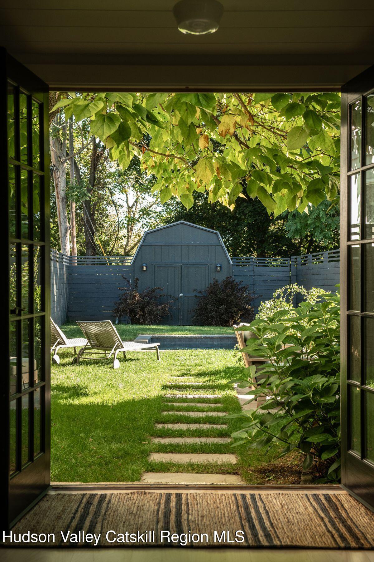 342 State Street Hudson, NY 12534 - Photo 19 of 21 photo_online_019