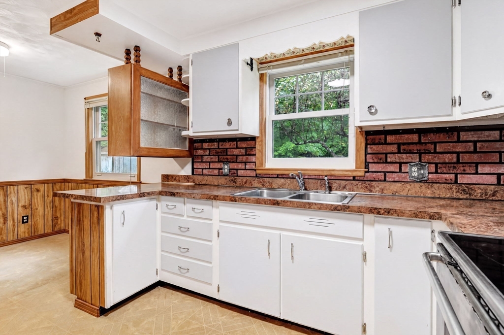 59 Vining Hill Road Southwick, MA 01077 - Photo 12 of 40 Gallery Image 12