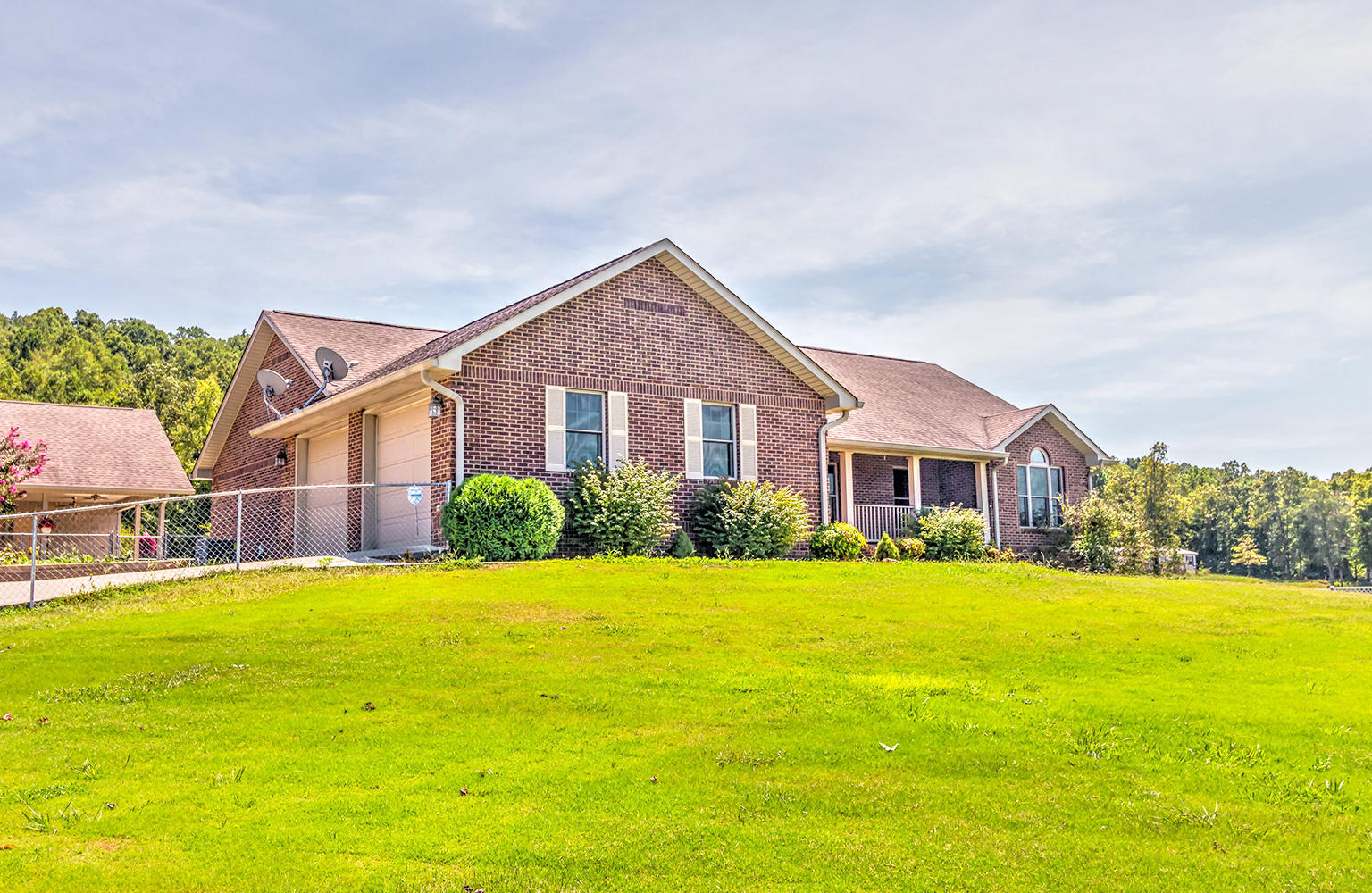 2074 Centerpoint Road Decatur, TN 37322 - Photo 4 of 40 Left Corner View