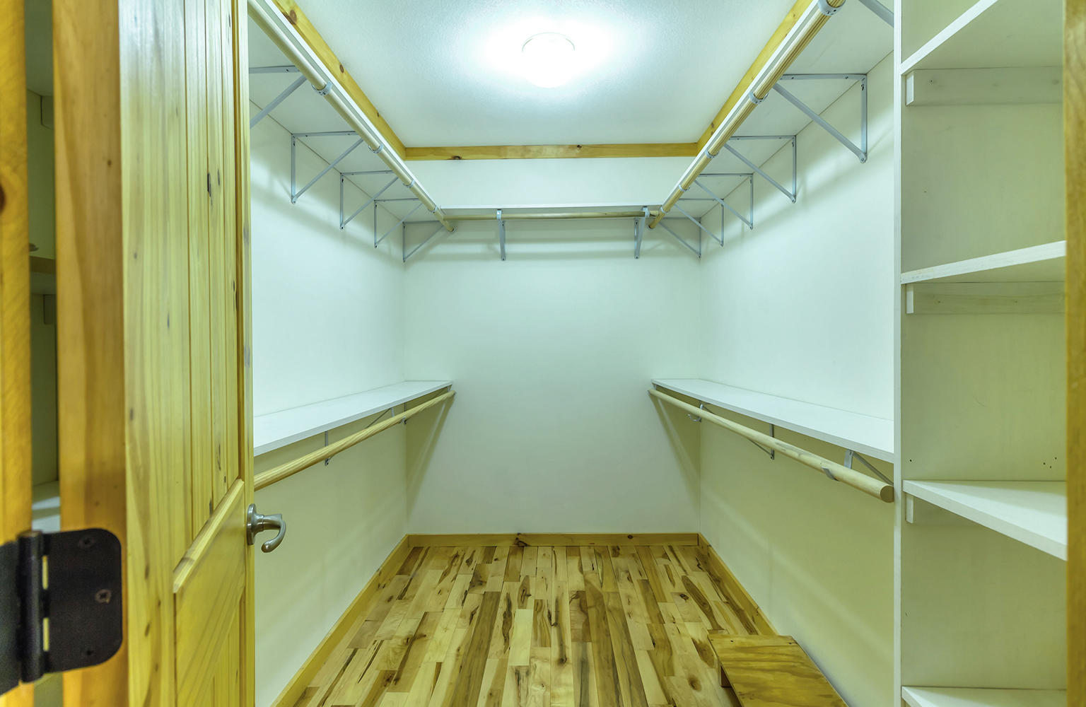 2074 Centerpoint Road Decatur, TN 37322 - Photo 35 of 40 Master Walkin Closet