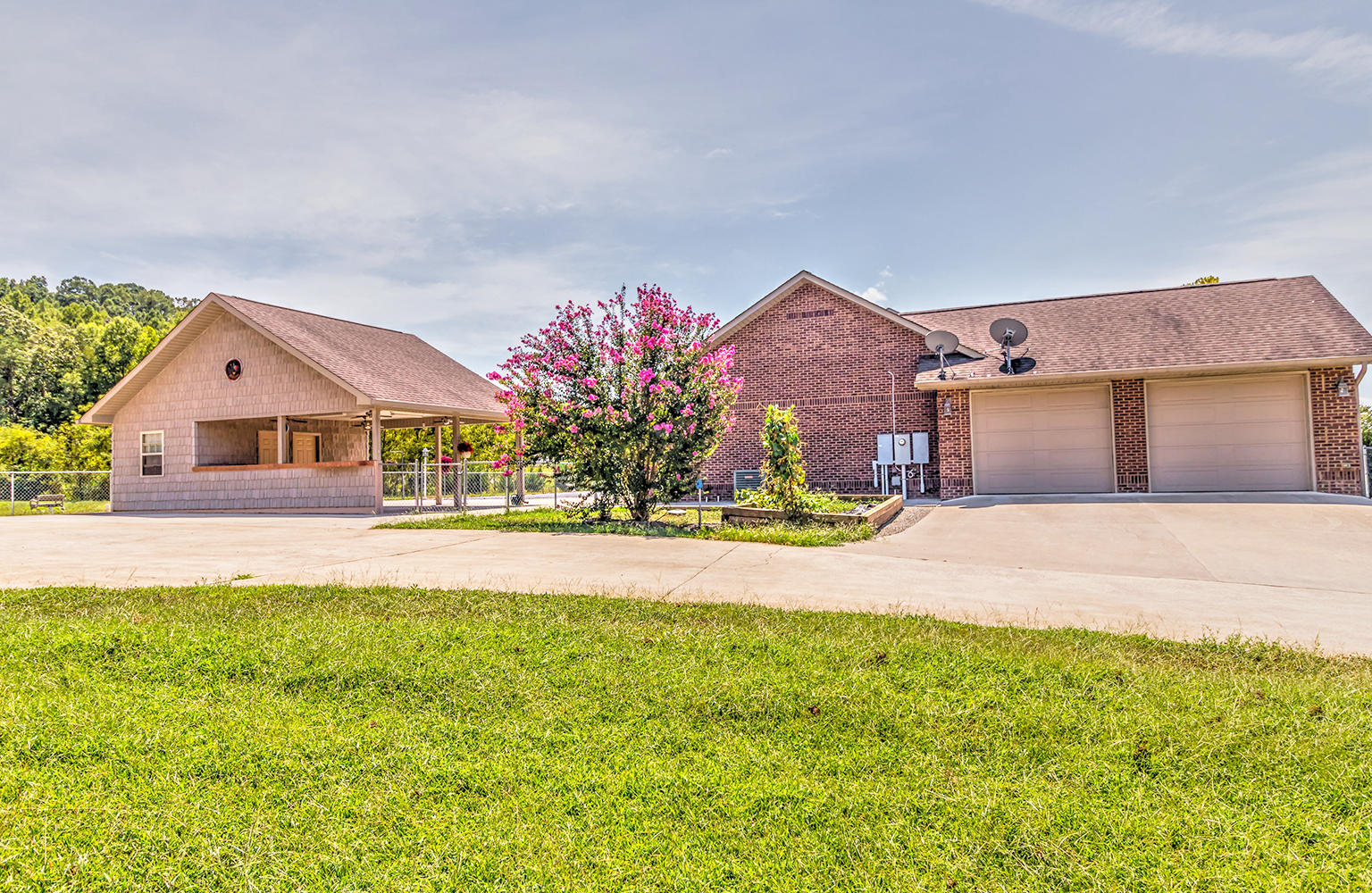 2074 Centerpoint Road Decatur, TN 37322 - Photo 5 of 40 Side View