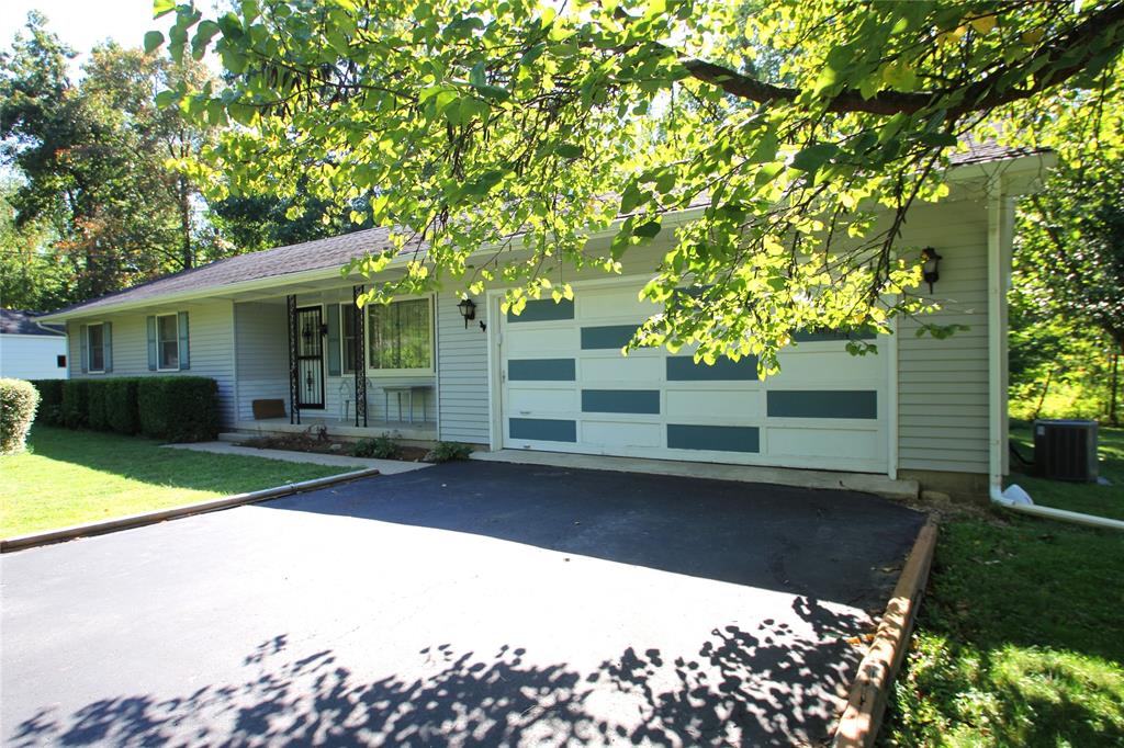 7682 Center Lake Road Nineveh, IN 46164 - Photo 6 of 36 Gallery Image 6