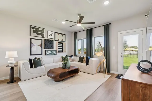 $329,990 | 1000 Knox River Drive, McKinney, TX 75071