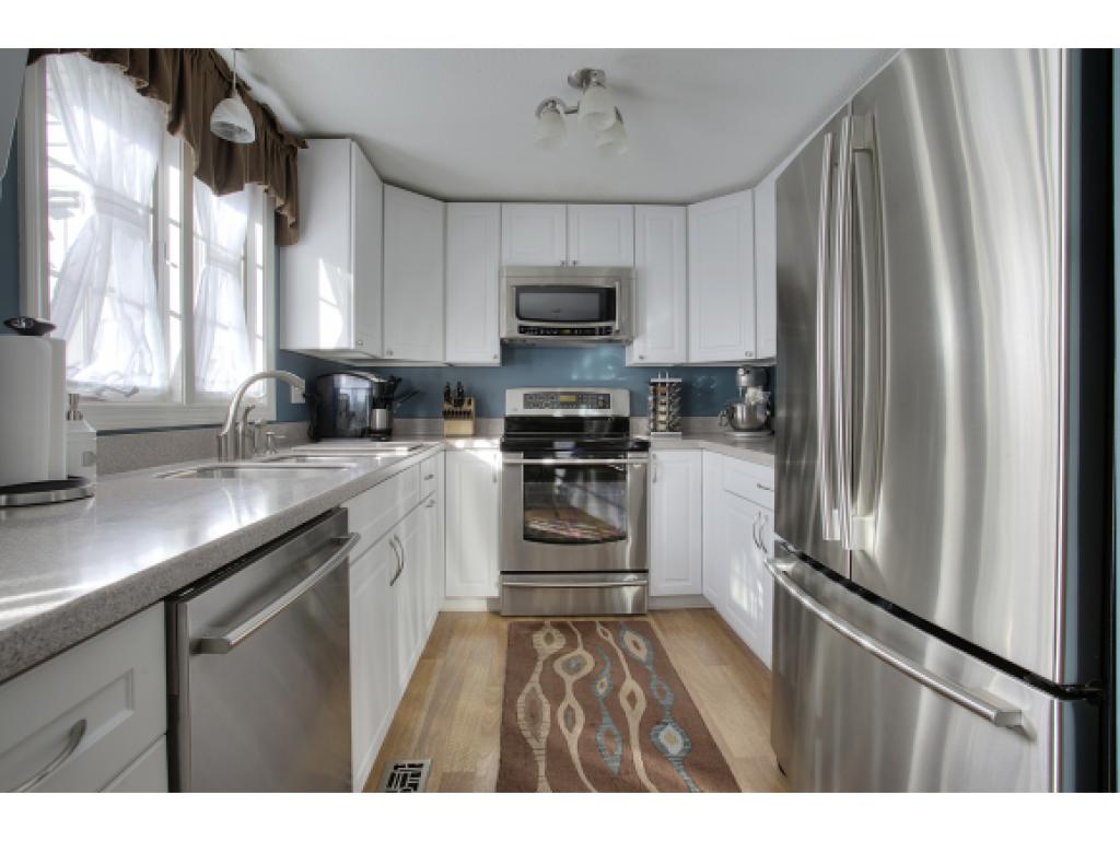12 Perley Road, Unit 14 Derry, NH 03038 - Photo 4 of 27