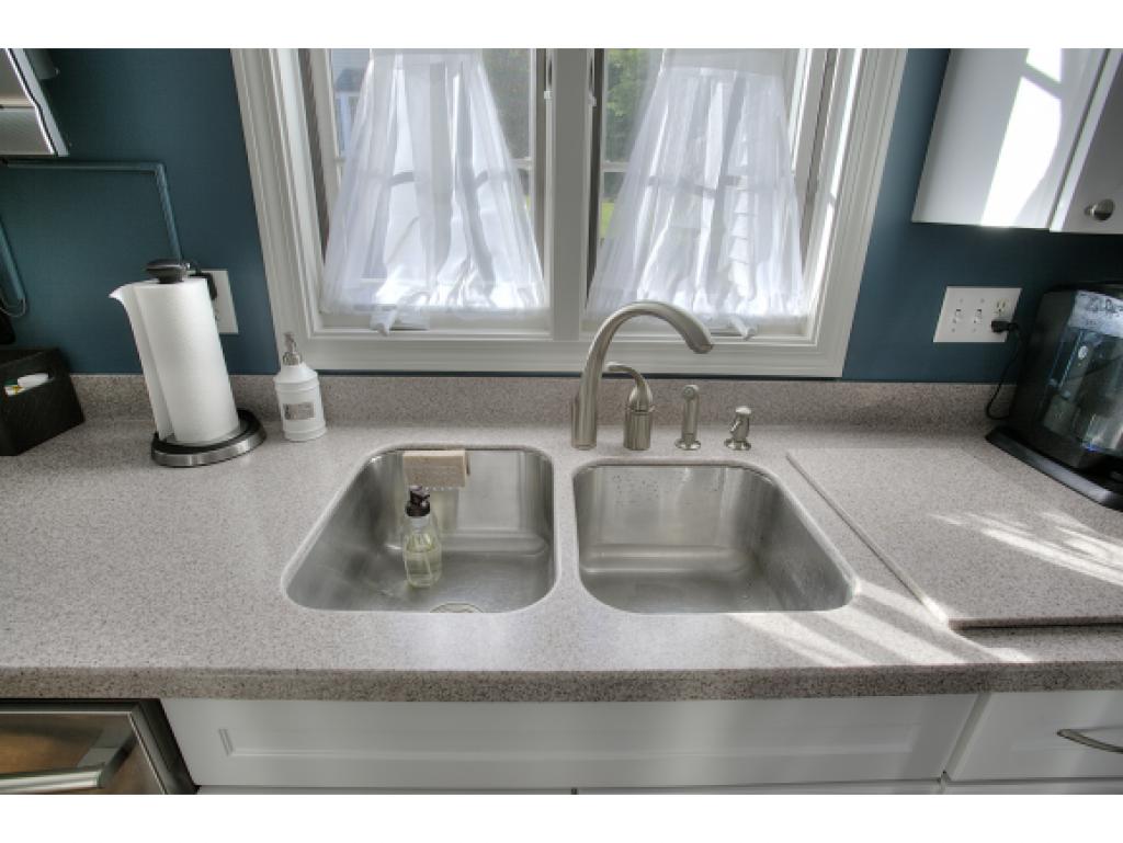 12 Perley Road, Unit 14 Derry, NH 03038 - Photo 5 of 27