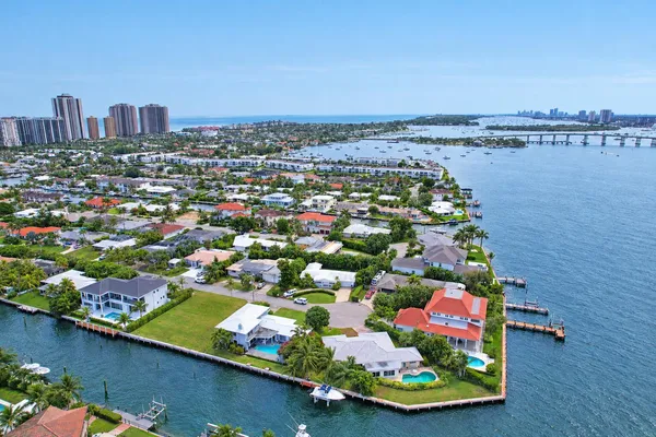 $3,450,000 | 1050 Bimini Lane, Singer Island, FL 33404