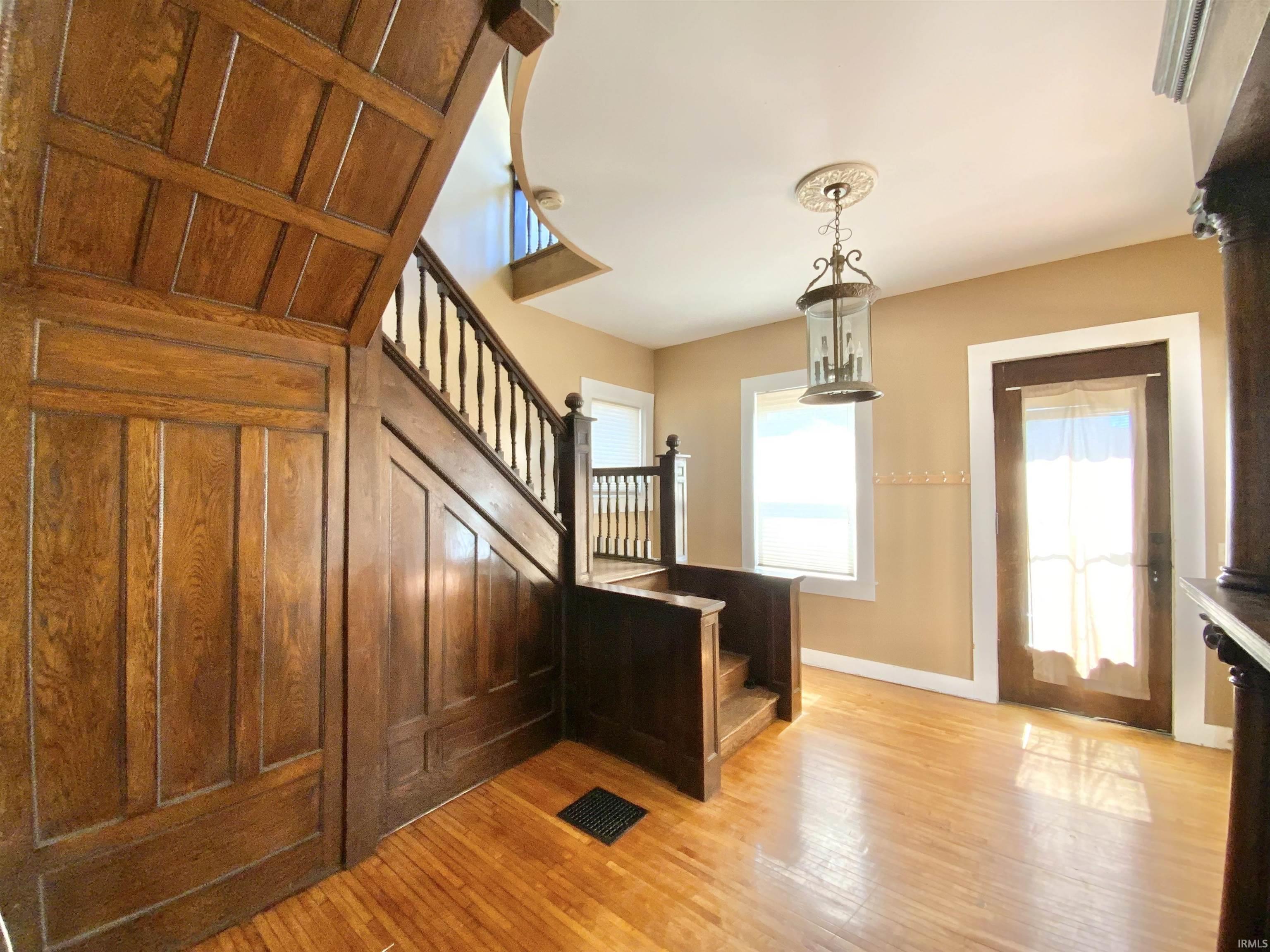 1010 High St Road Logansport, IN 46947 - Photo 2 of 33