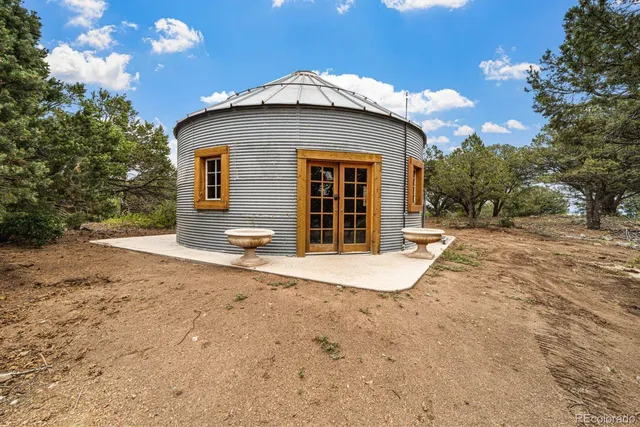 $1,300,000 | 325 Mcmurtrie Road, Cotopaxi, CO 81223