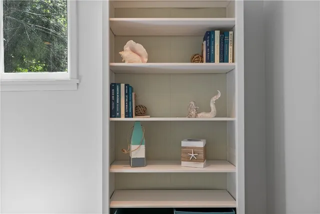 $3,800 | 38 Seaview Avenue, South Kingstown, RI 02879