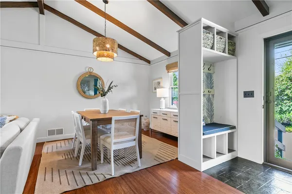 $3,800 | 38 Seaview Avenue, South Kingstown, RI 02879