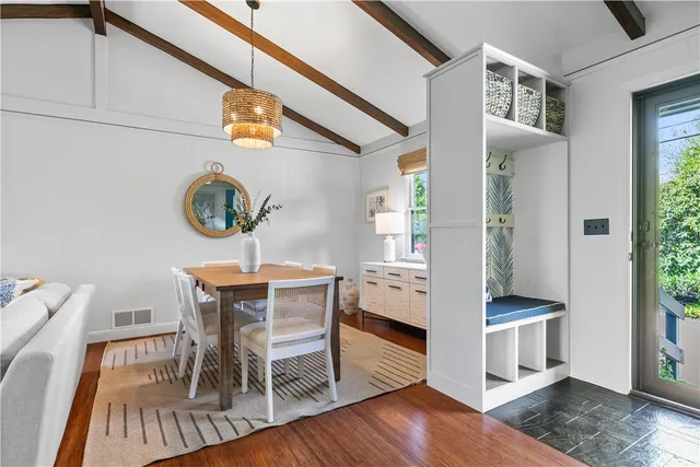 $3,800 | 38 Seaview Avenue, South Kingstown, RI 02879