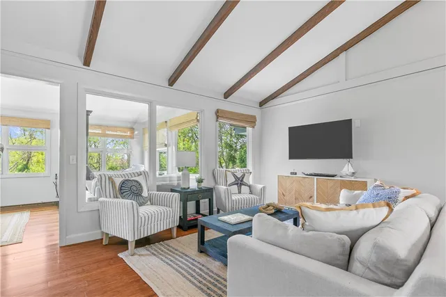 $3,800 | 38 Seaview Avenue, South Kingstown, RI 02879